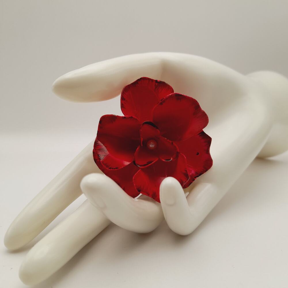 Vintage 1960s Red Enamel Metal Flower 2 1/4 Inches Brooch - Picture 7 of 8